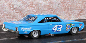 Monogram 85-4845 - 1967 Plymouth Belvedere GTX. #43 Petty Enterprises. NASCAR 1967, Richard Petty - 02