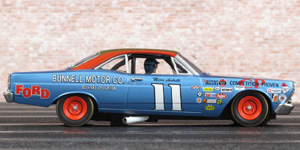 Monogram 85-4895 - 1967 Ford Fairlane. #11 Bunnell Motor Co. Mario Andretti 1967 - 05