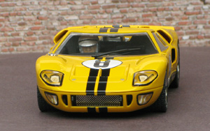 Scalextric C2683A Ford GT40 mk2 02