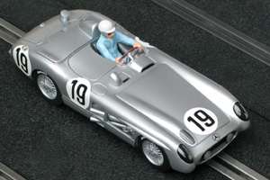 Scalextric C3024 Mercedes-Benz 300 SLR - No19. DNF (withdrawn), Le Mans 24hrs 1955. Juan Manuel Fangio / Stirling Moss - 07
