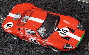 Scalextric C3630 Ford GT40 - #14 Scuderia Filipinetti. DNF, Le Mans 24 Hours 1966. Peter Sutcliffe / Dieter Spoerry - 04