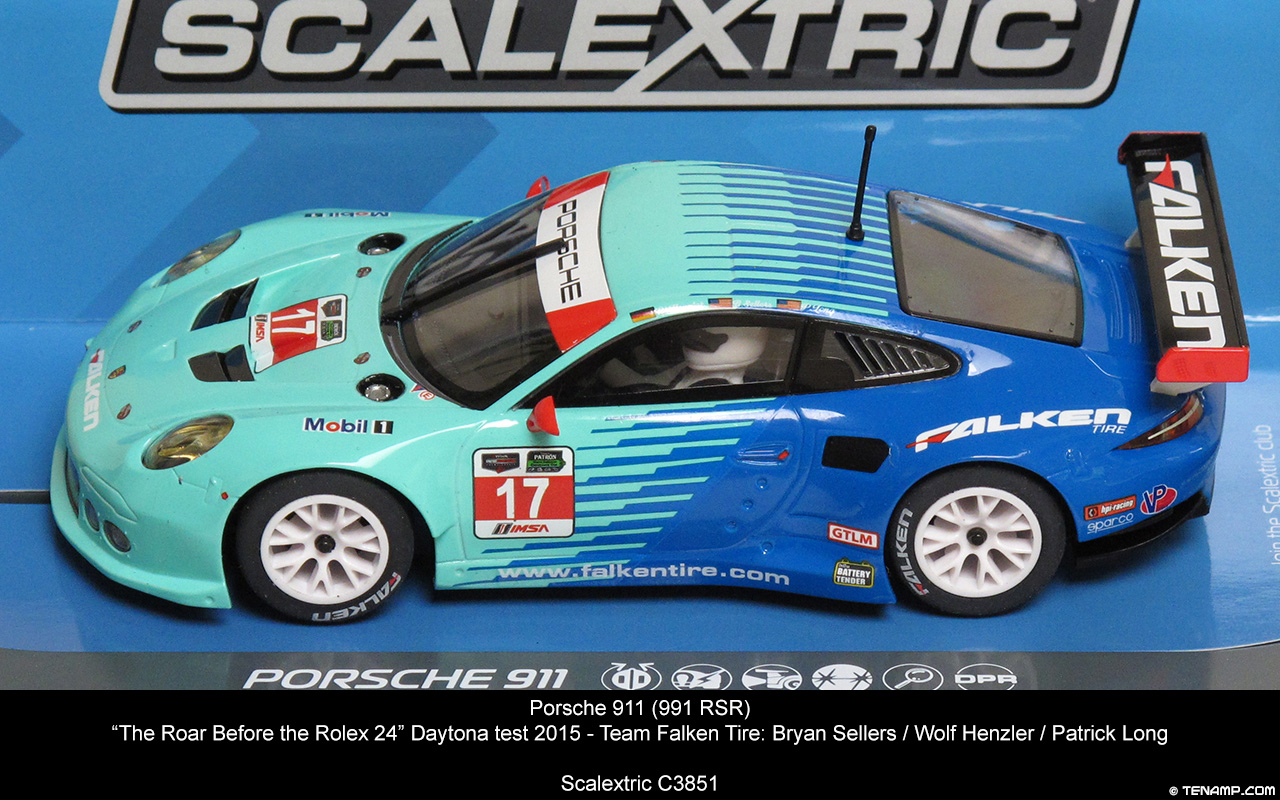 Scalextric C3851 Porsche 911 RSR - #17 Falken Tire. Rolex 24h test, Daytona 2015