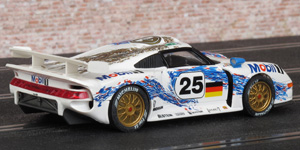 Scalextric Tecnitoys Altaya Duelos Miticos - Porsche 911 GT1. #25 Mobil 1. 2nd place, Le Mans 24 Hours 1996. Bob Wollek / Thierry Boutsen / Hans-Joachim Stuck - 02