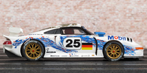 Scalextric Tecnitoys Altaya Duelos Miticos - Porsche 911 GT1. #25 Mobil 1. 2nd place, Le Mans 24 Hours 1996. Bob Wollek / Thierry Boutsen / Hans-Joachim Stuck - 05