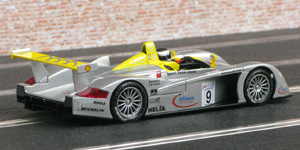 SCX 60760 Audi R8 - #9 Infineon. 2nd place, Le Mans 24hrs 2000. Allan McNish / Stéphane Ortelli / Laurent Aiello - 02
