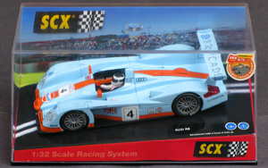 SCX 61000 Audi R8 - #4 Gulf. DNF, Le Mans 24hrs 2001. Stefan Johansson / Patrick Lemarié / Tom Coronel - 12