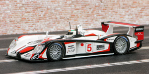 SCX 61700 Audi R8 - #5 Casio. Winner, Le Mans 24hrs 2004. Rinaldo Capello / Tom Kristensen / Seiji Ara - 01