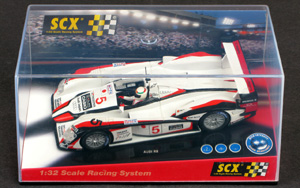 SCX 61700 Audi R8 - #5 Casio. Winner, Le Mans 24hrs 2004. Rinaldo Capello / Tom Kristensen / Seiji Ara - 12