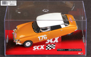 SCX A10025X300 Citroën DS 19 (ID 19) - #176. Winner, Monte Carlo Rally 1959. Paul Coltelloni / Pierre Alexandre - 12