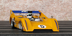 Slot.it CA26E McLaren M8D - #5. McLaren Cars Ltd. Winner, Watkins Glen Can-Am 1970. Denis "Denny" Hulme - 03