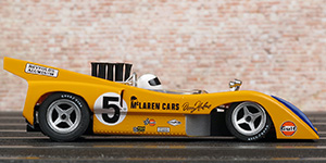 Slot.it CA26E McLaren M8D - #5. McLaren Cars Ltd. Winner, Watkins Glen Can-Am 1970. Denis "Denny" Hulme - 05